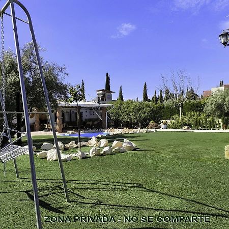 Villa Capricho De Luna Caparacena Екстериор снимка