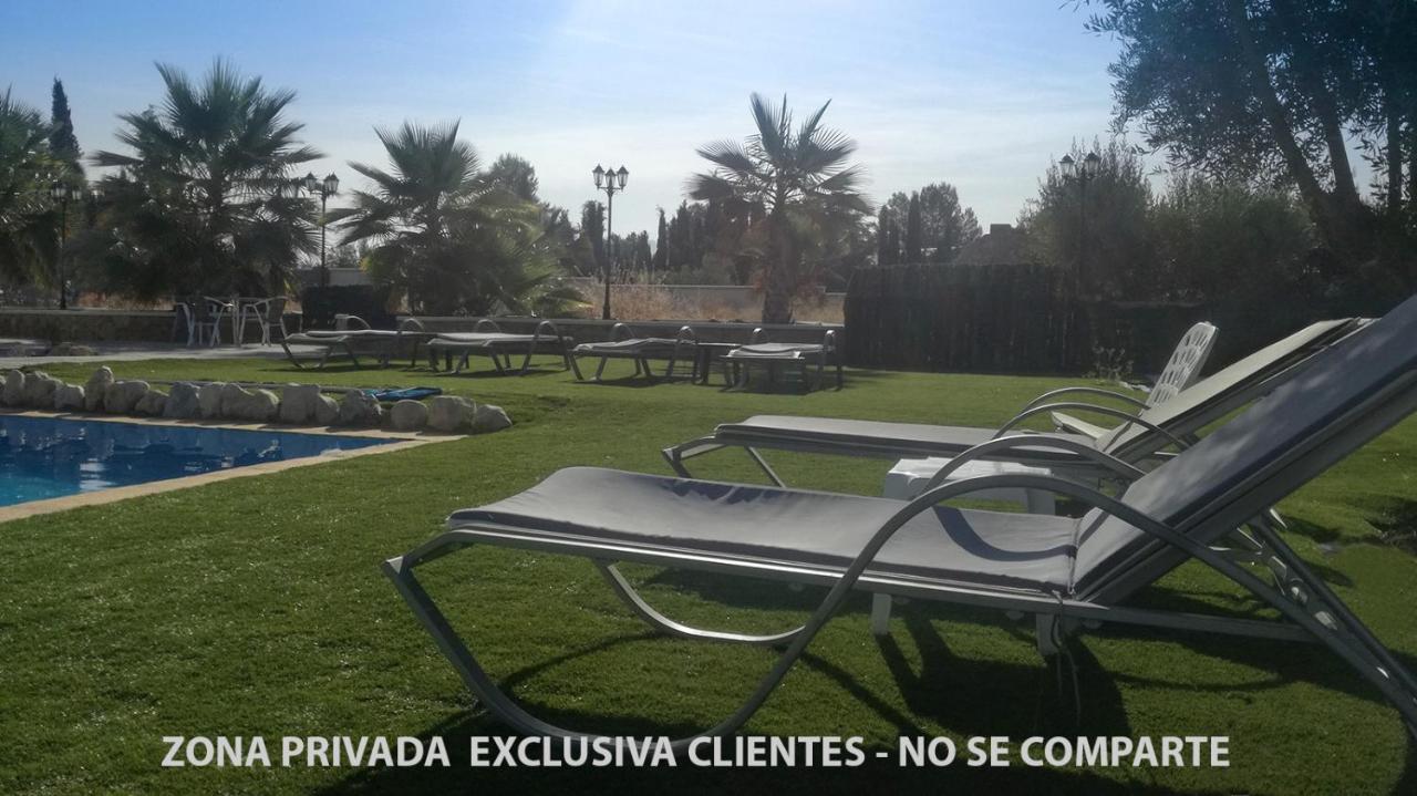 Villa Capricho De Luna Caparacena Екстериор снимка