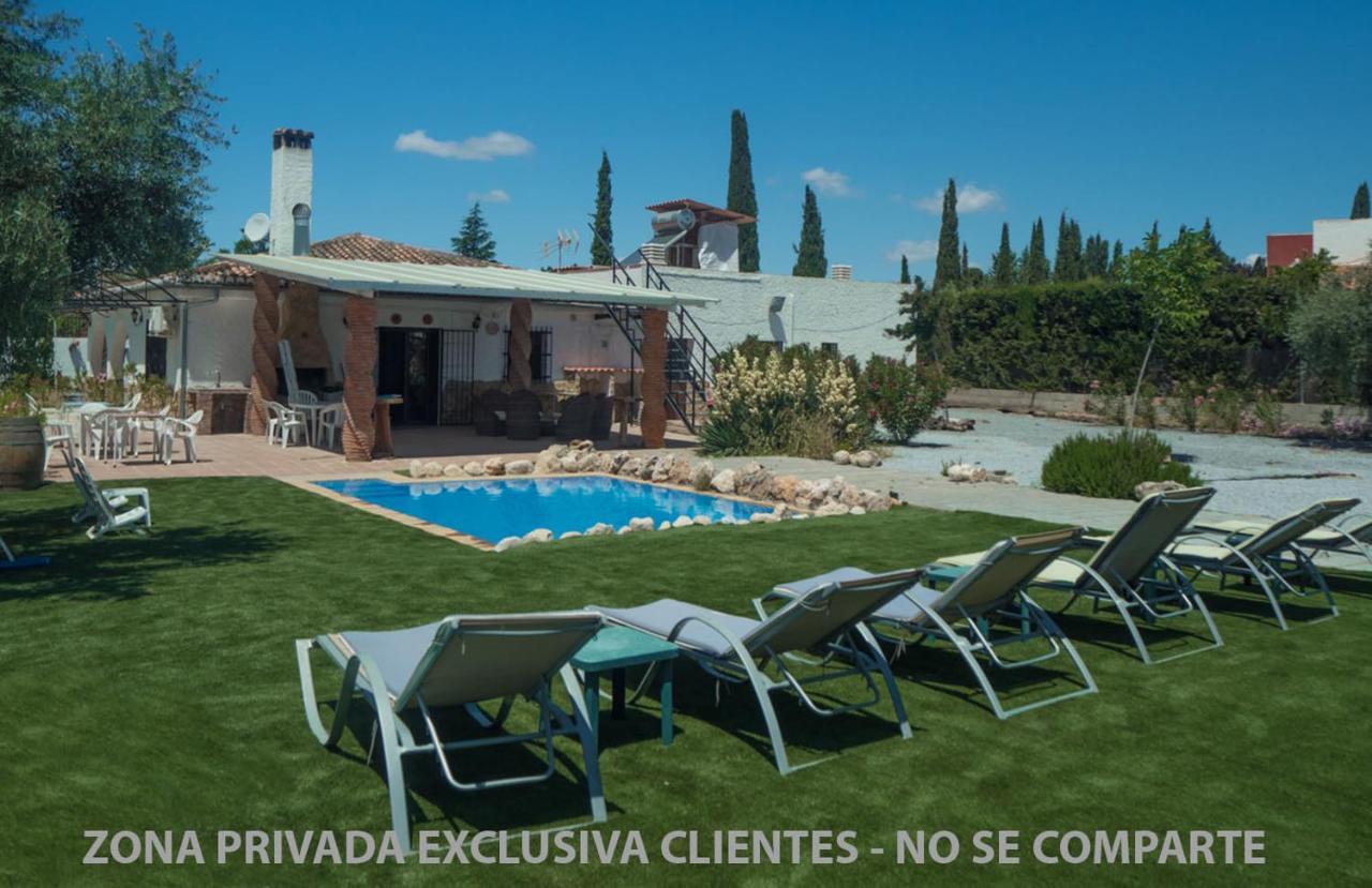 Villa Capricho De Luna Caparacena Екстериор снимка