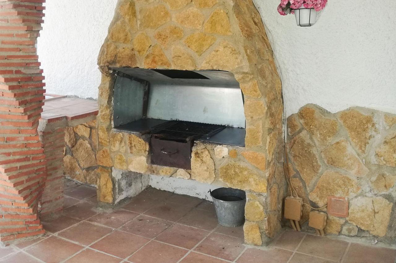 Villa Capricho De Luna Caparacena Екстериор снимка