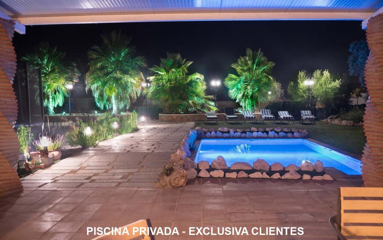 Villa Capricho De Luna Caparacena Екстериор снимка