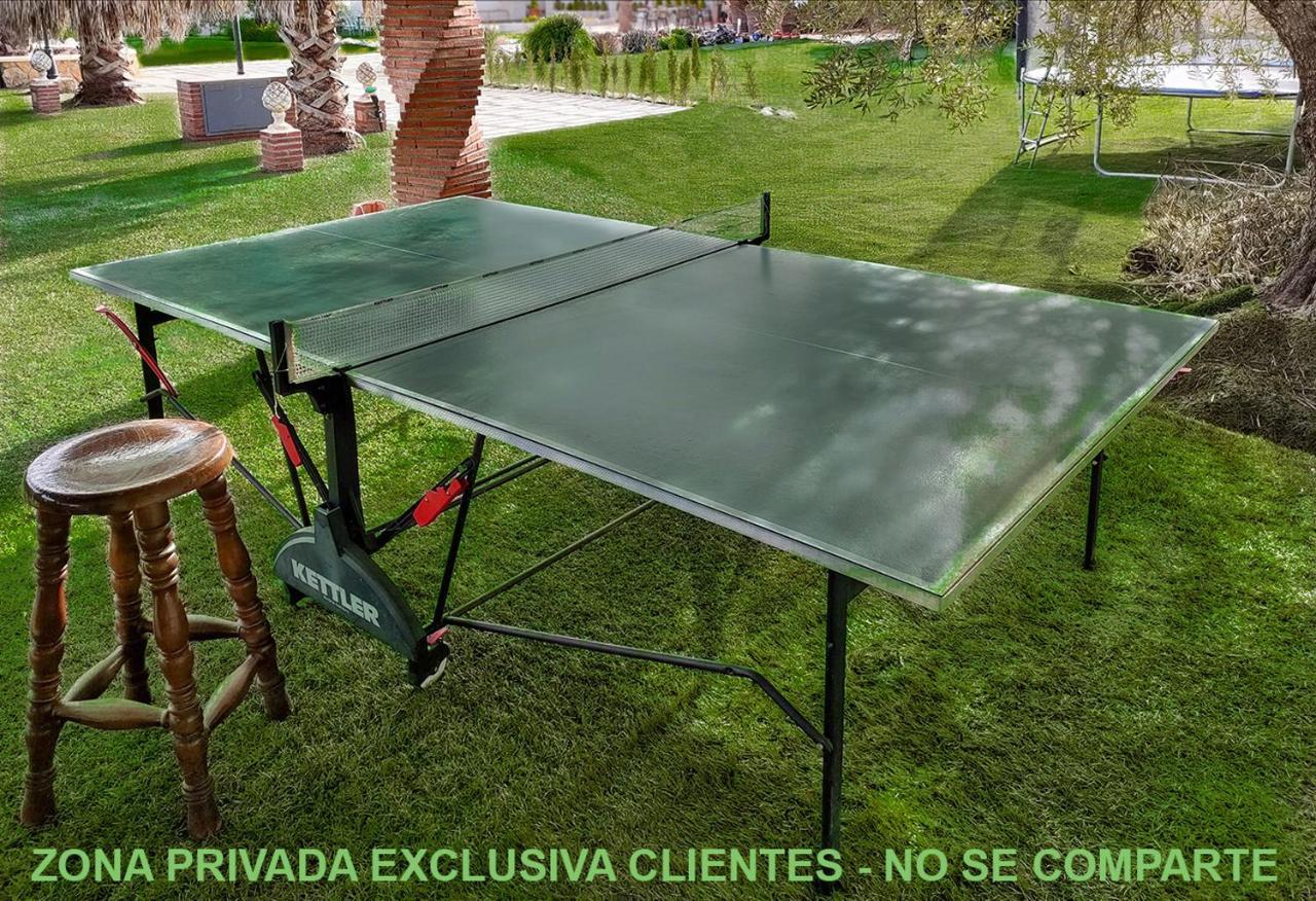 Villa Capricho De Luna Caparacena Екстериор снимка