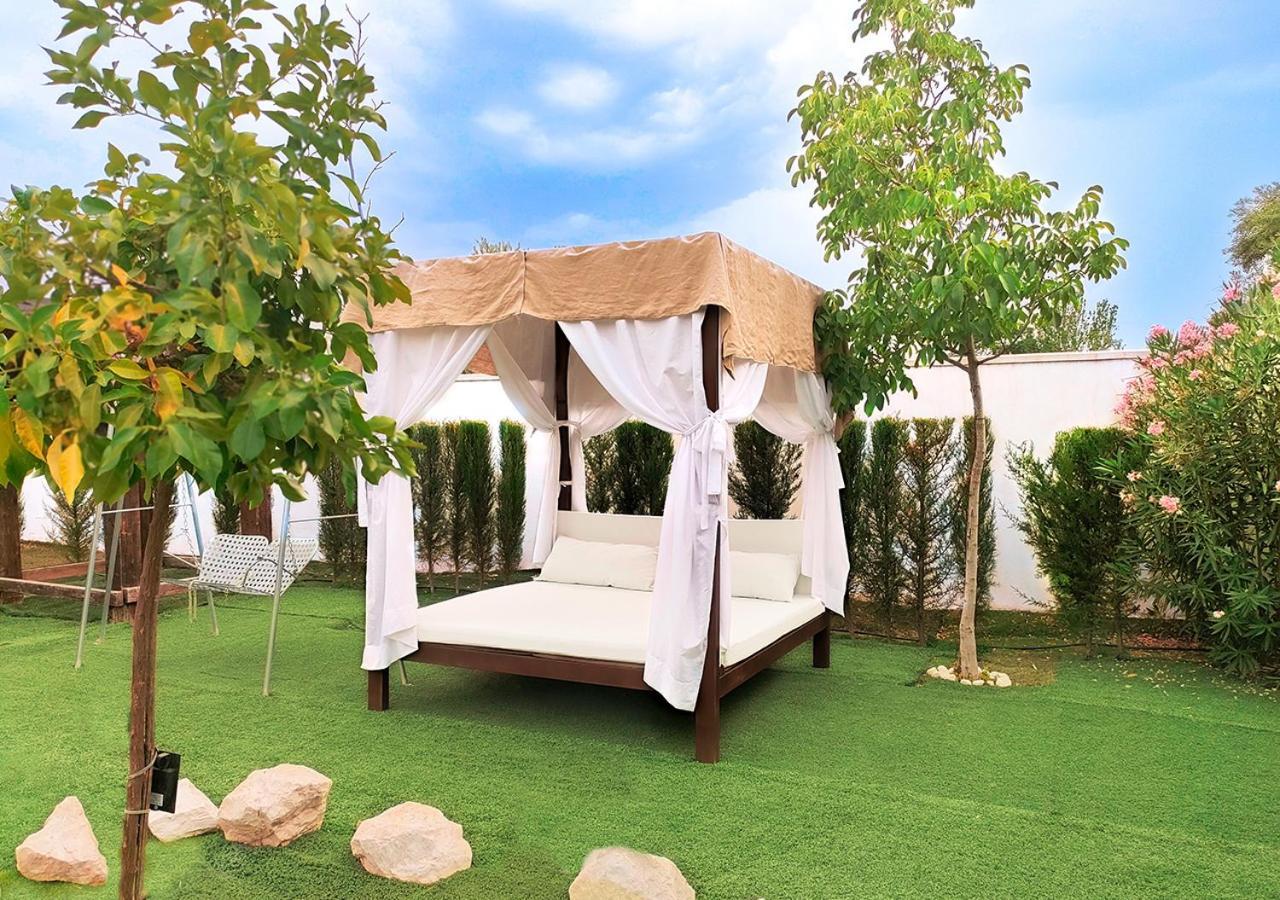 Villa Capricho De Luna Caparacena Екстериор снимка
